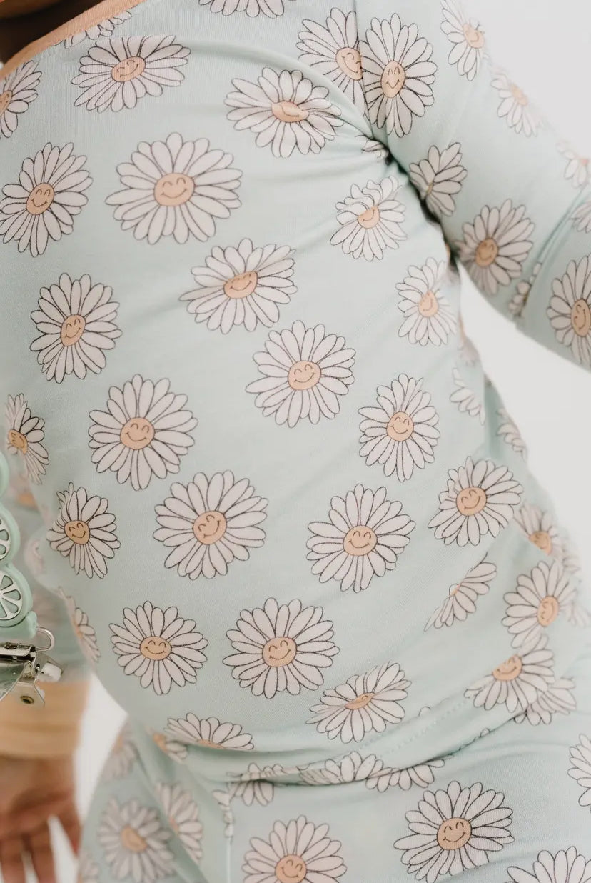 Delicate Daisy Bamboo Set