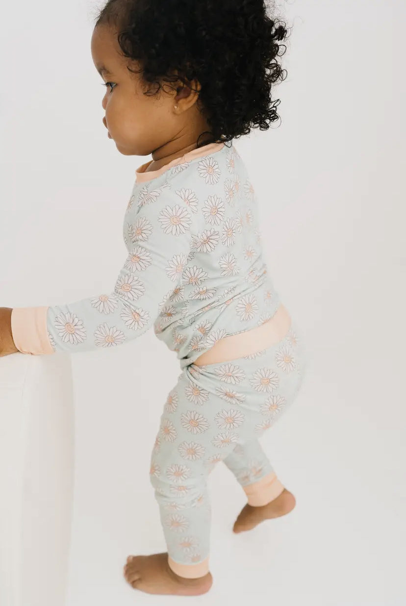 Delicate Daisy Bamboo Set