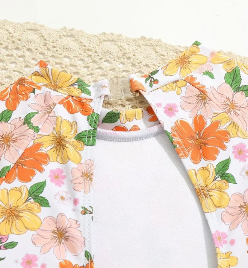 Chic Toddler Girl's Floral One-Piece Swimsuit with Ruffle Trim & Back Cutout